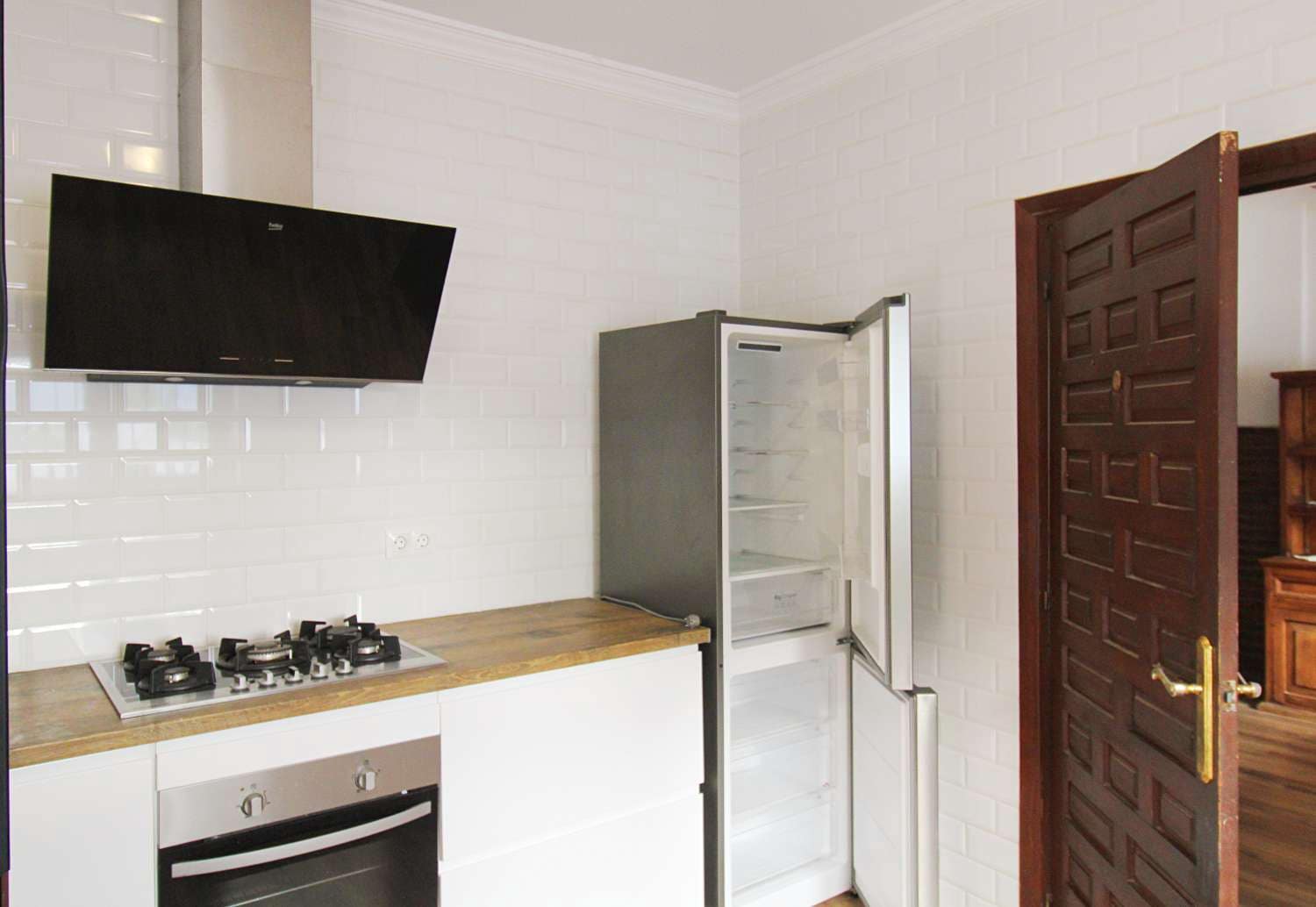 3 bedroom Villa for rent in Alhaurin de la Torre with pool garage - € 2,500 (Ref: 9465155)