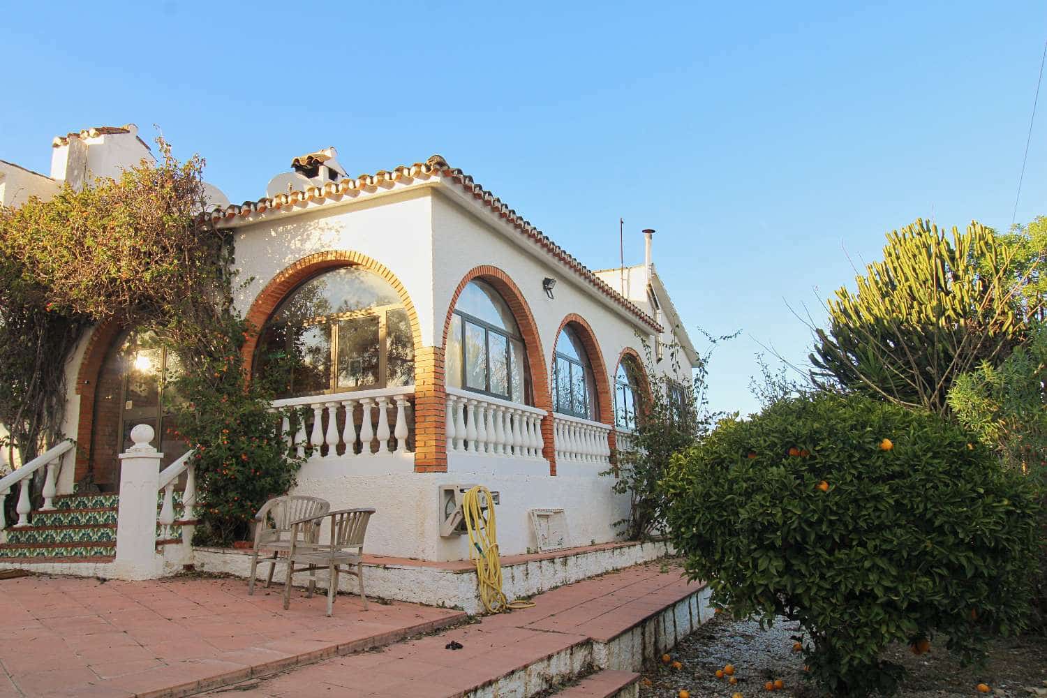 3 bedroom Villa for rent in Alhaurin de la Torre with pool garage - € 2,500 (Ref: 9465155)