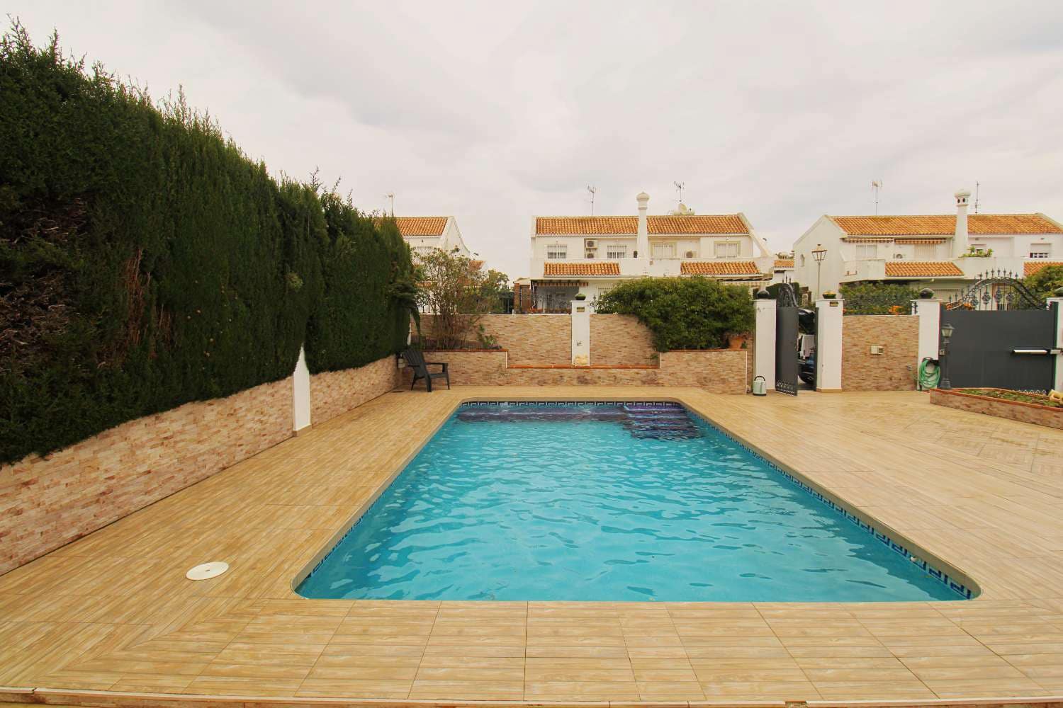 4 bedroom Villa for rent in Alhaurin de la Torre with pool - € 3,000 (Ref: 9508262)