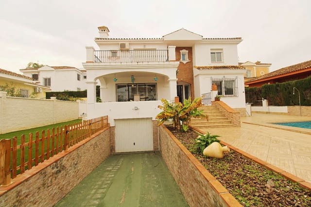 4 sovrum Villa att hyra i Alhaurín de la Torre med pool - 3 000 € (Ref: 9508262)