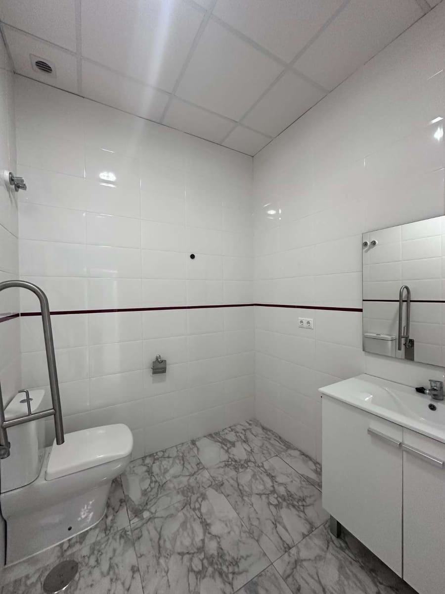 Commercieel te huur in Alhaurin de la Torre - € 950 (Ref: 9543010)