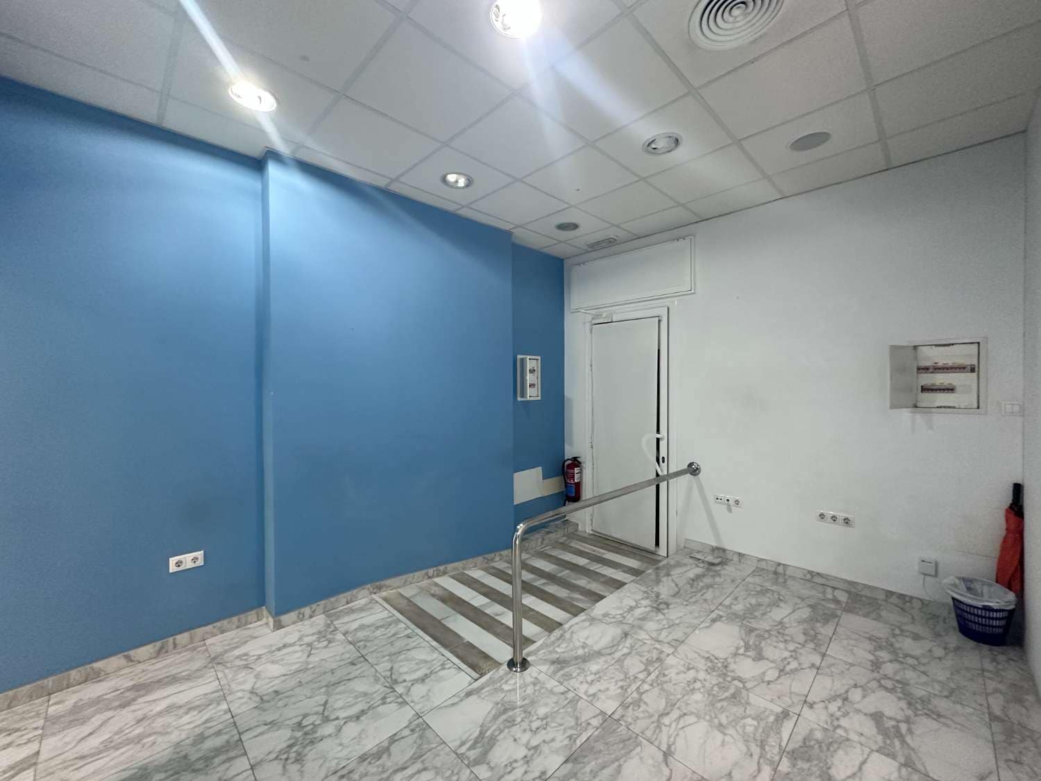 Kommersiell til salgs i Alhaurin de la Torre - € 185 000 (Ref: 9543011)