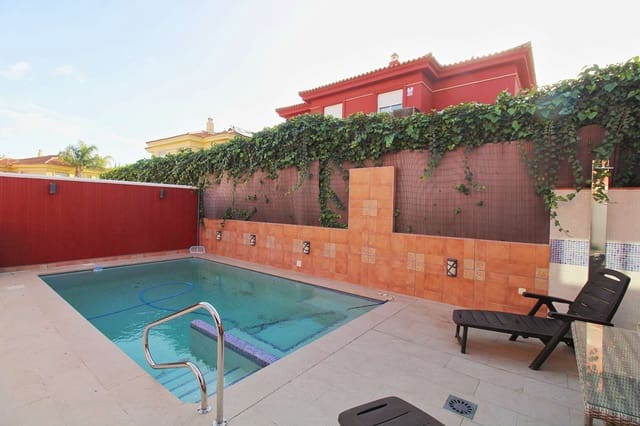 4 soverom Kjedet enebolig til salgs i Alhaurín de la Torre med svømmebasseng - € 550 000 (Ref: 9560885)