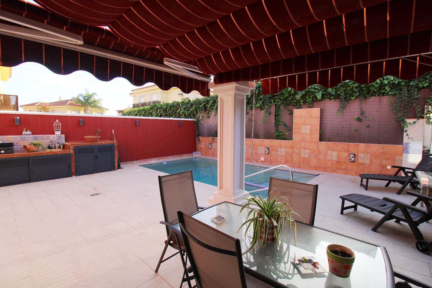 4 slaapkamer Halfvrijstaande villa te koop in Alhaurin de la Torre met zwembad - € 550.000 (Ref: 9560885)