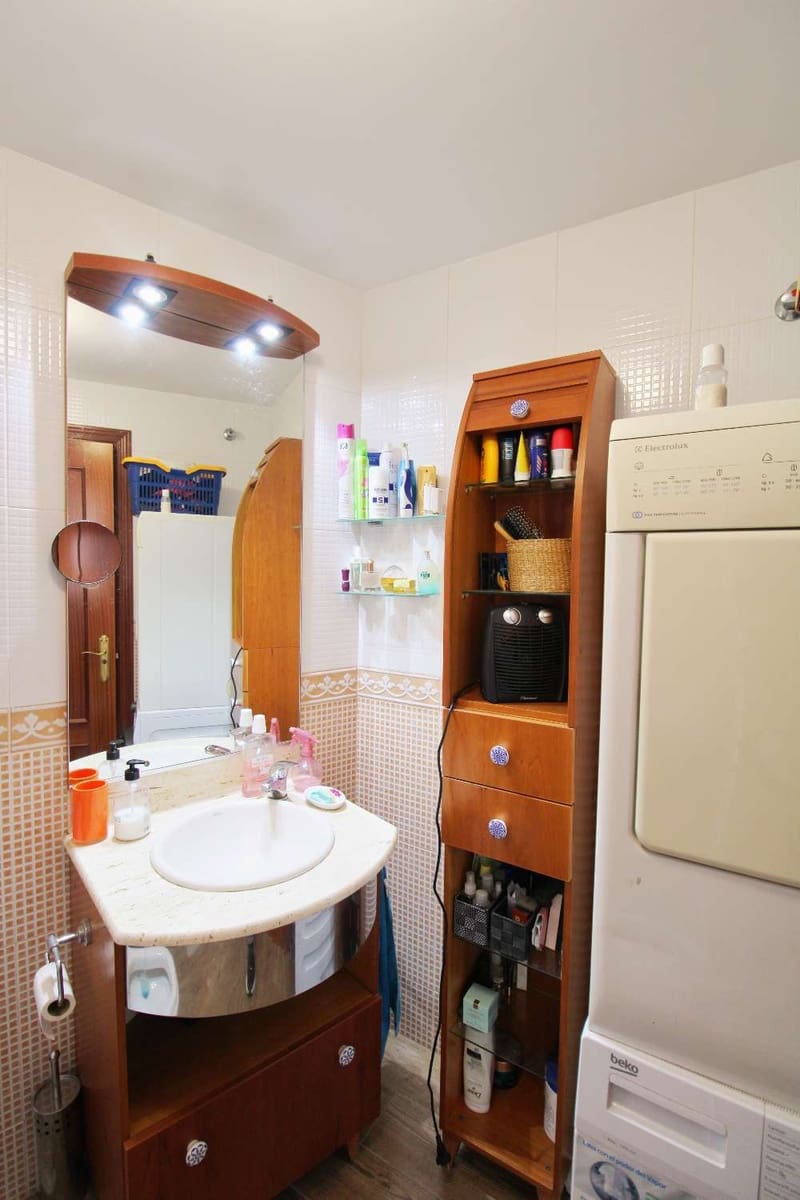 2 soverom Leilighet til salgs i Alhaurin de la Torre med garasje - € 290 000 (Ref: 9564296)