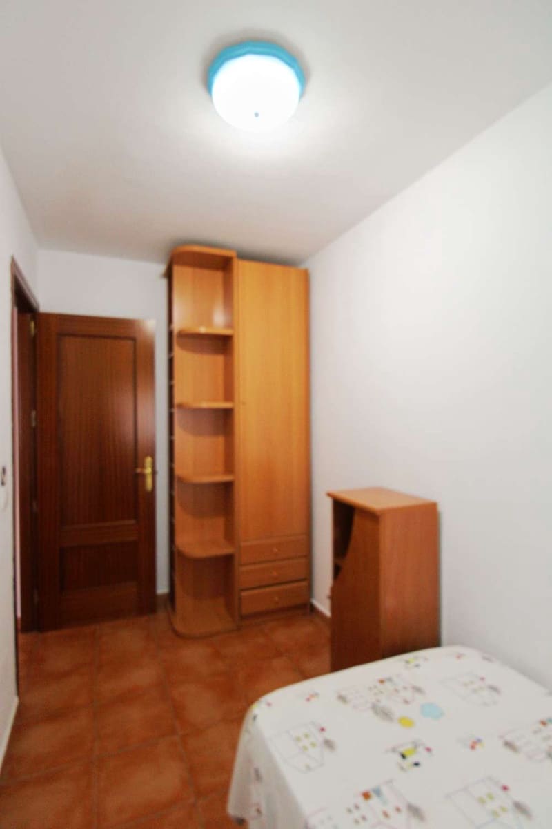 3 bedroom Flat for rent in Alhaurin de la Torre - € 1,100 (Ref: 9570574)