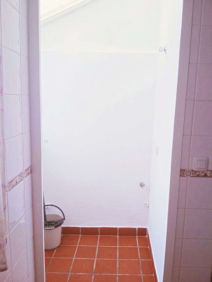3 bedroom Flat for rent in Alhaurin de la Torre - € 1,100 (Ref: 9570574)