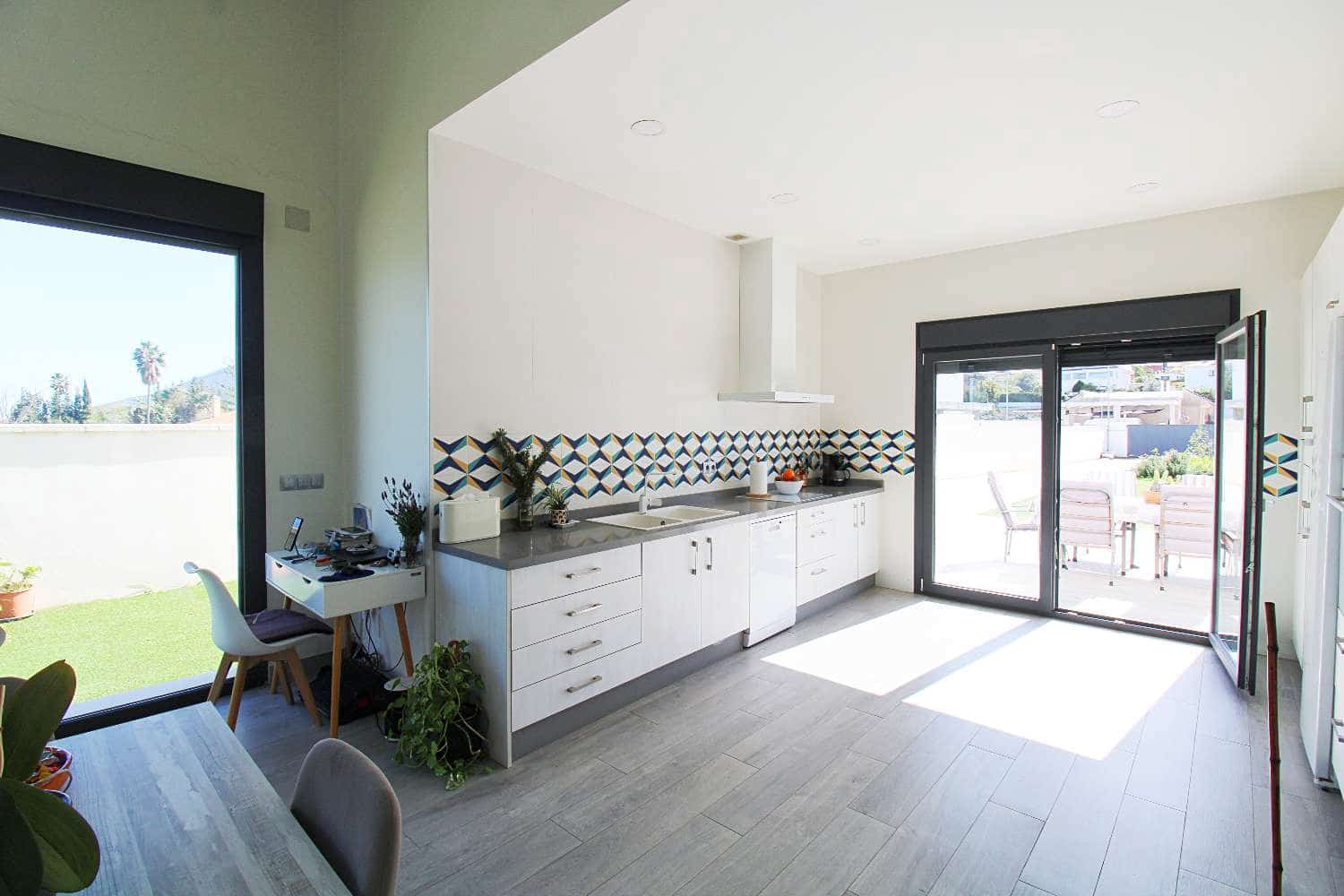 4 soveværelse Villa til salg i Alhaurin de la Torre med swimmingpool - € 810.000 (Ref: 9594600)