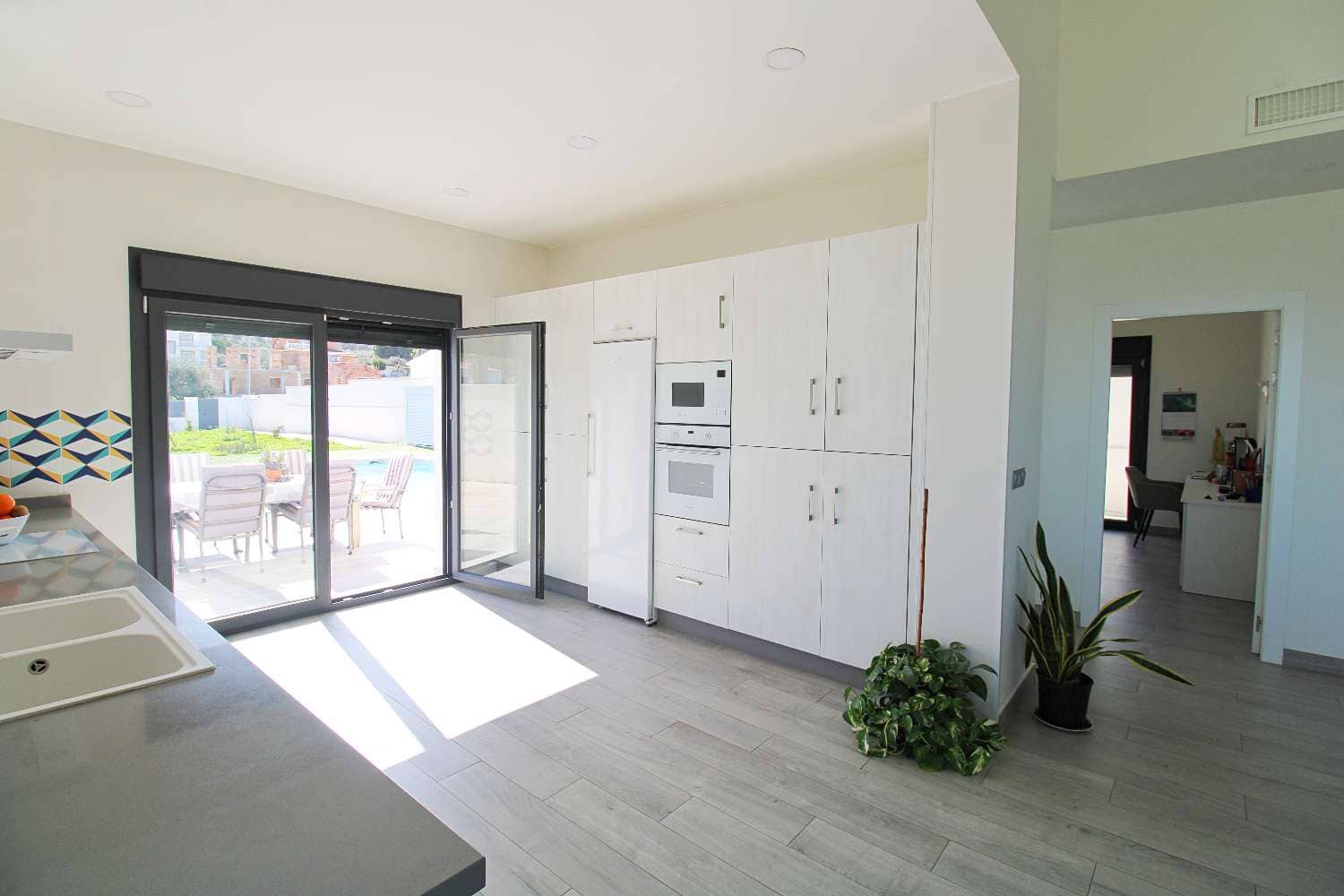 4 soveværelse Villa til salg i Alhaurin de la Torre med swimmingpool - € 810.000 (Ref: 9594600)