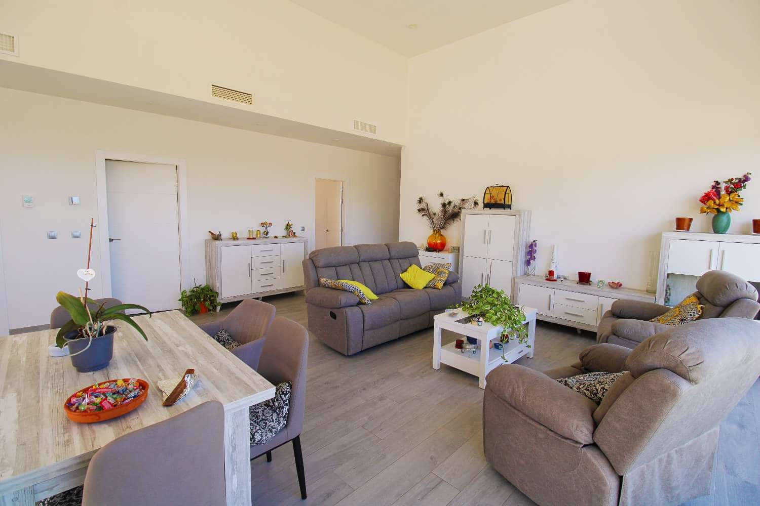 4 soveværelse Villa til salg i Alhaurin de la Torre med swimmingpool - € 810.000 (Ref: 9594600)