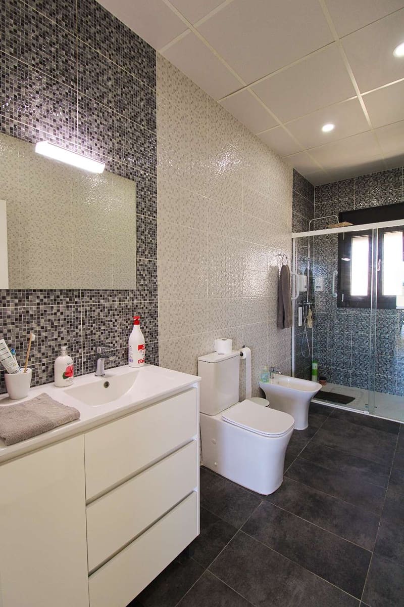 4 soveværelse Villa til salg i Alhaurin de la Torre med swimmingpool - € 810.000 (Ref: 9594600)