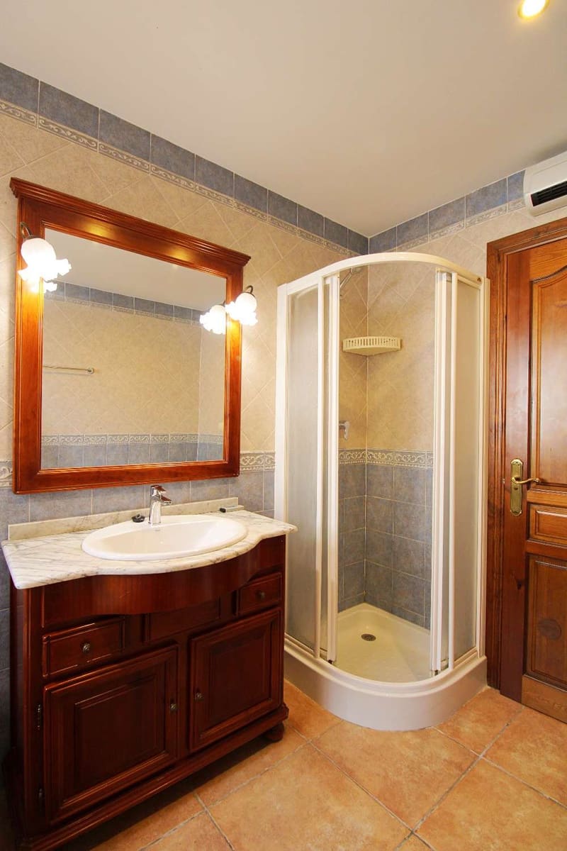 5 slaapkamer Villa te huur in Alhaurin de la Torre met zwembad - € 4.200 (Ref: 9594601)