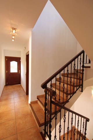 5 slaapkamer Villa te huur in Alhaurín de la Torre met zwembad - € 4.200 (Ref: 9594601)