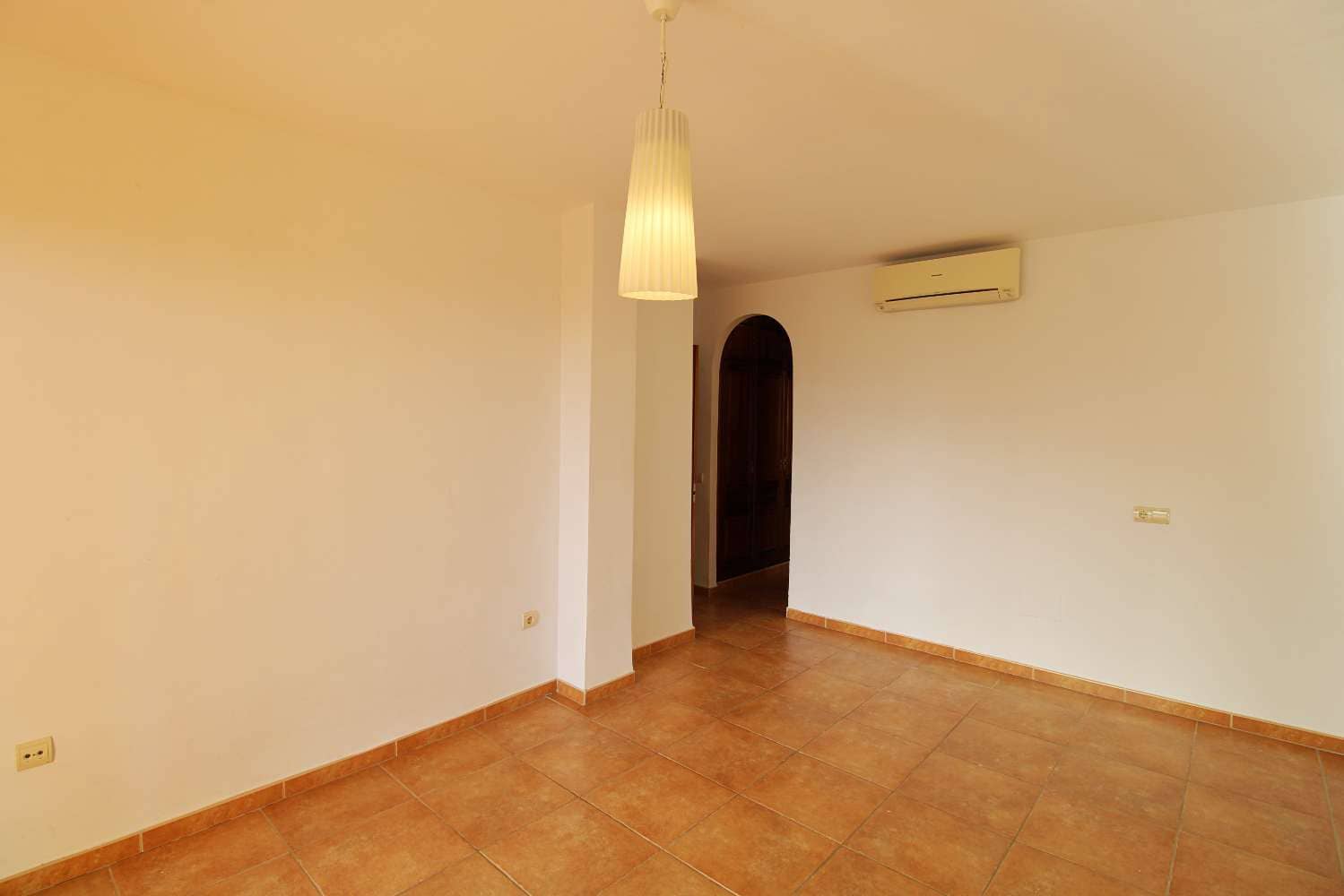 5 slaapkamer Villa te huur in Alhaurin de la Torre met zwembad - € 4.200 (Ref: 9594601)