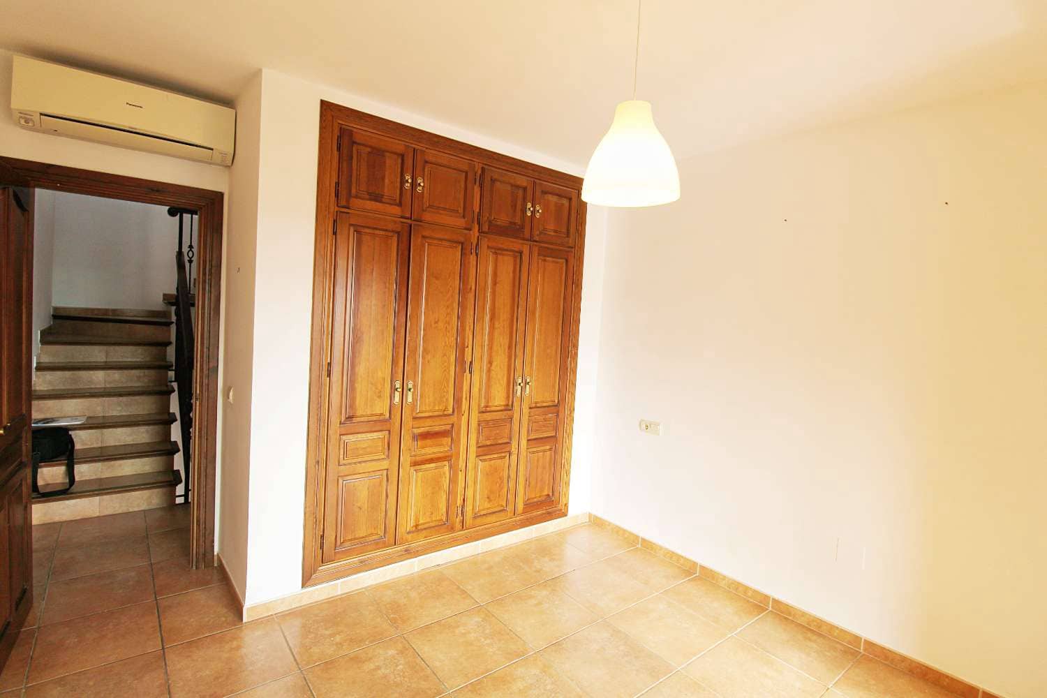 5 slaapkamer Villa te huur in Alhaurin de la Torre met zwembad - € 4.200 (Ref: 9594601)