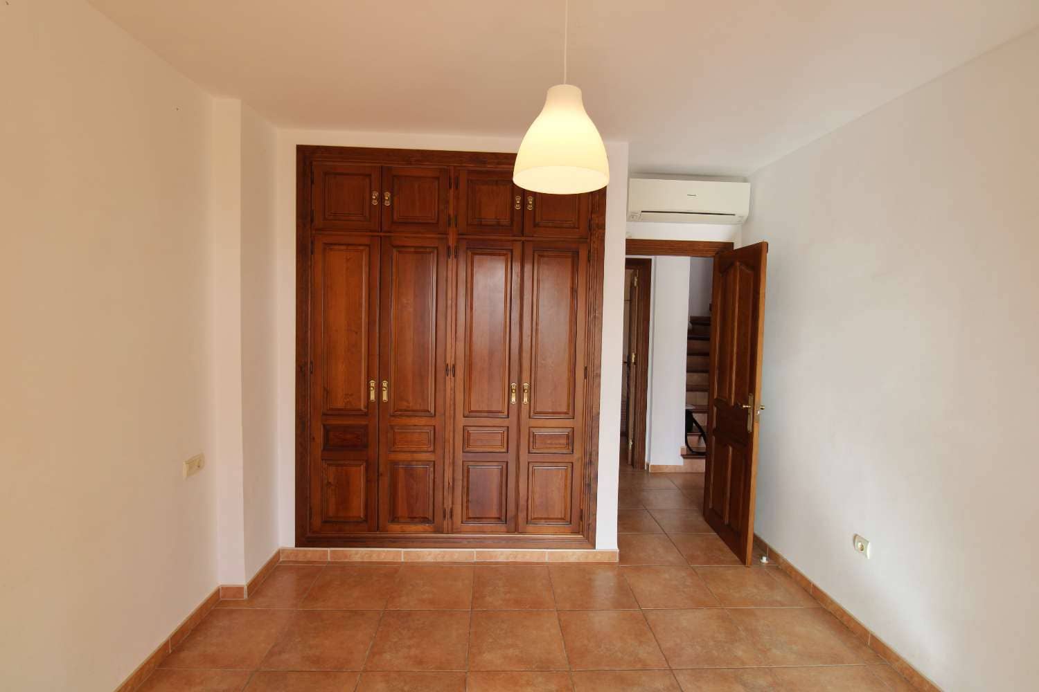 5 slaapkamer Villa te huur in Alhaurin de la Torre met zwembad - € 4.200 (Ref: 9594601)