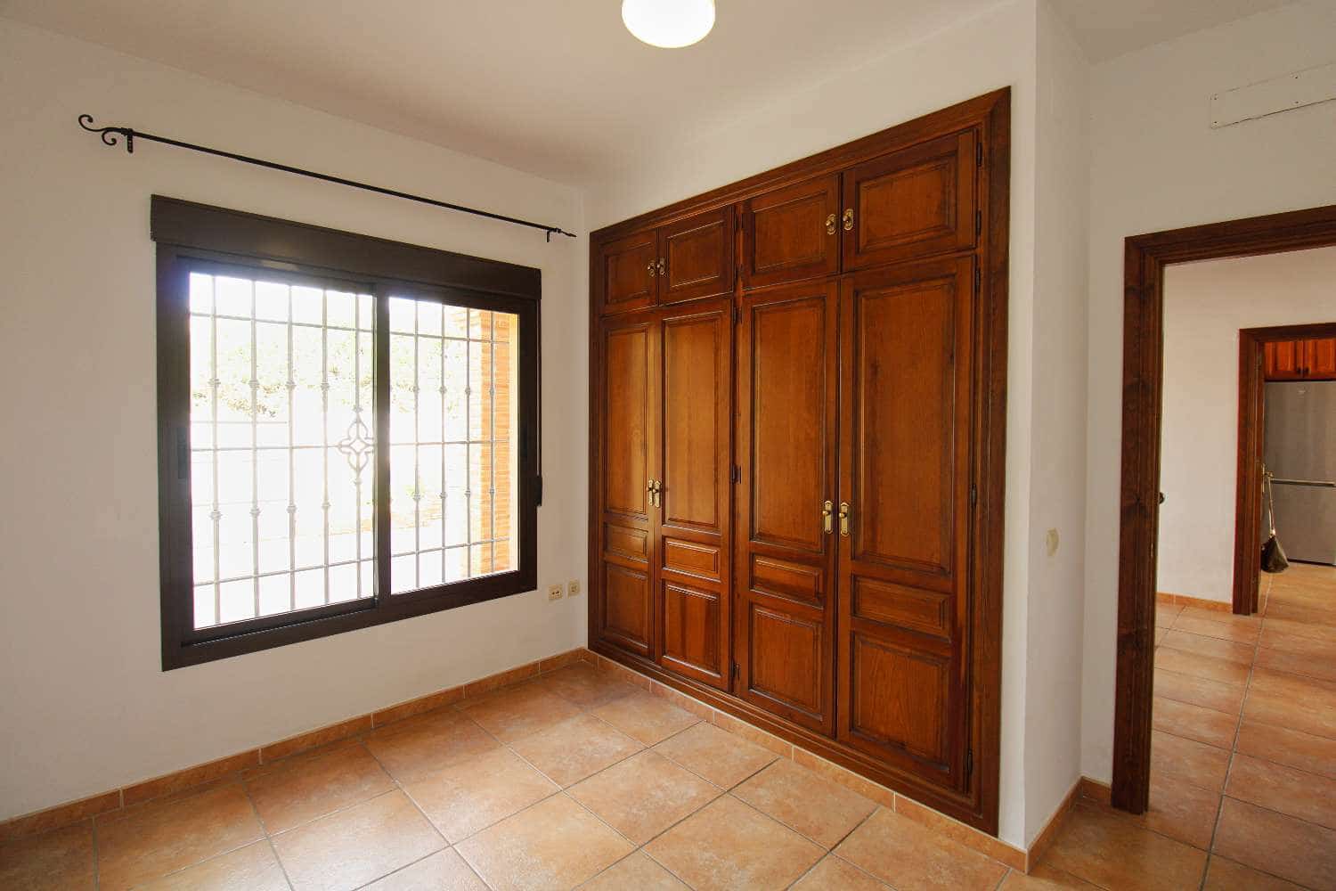 5 slaapkamer Villa te huur in Alhaurin de la Torre met zwembad - € 4.200 (Ref: 9594601)