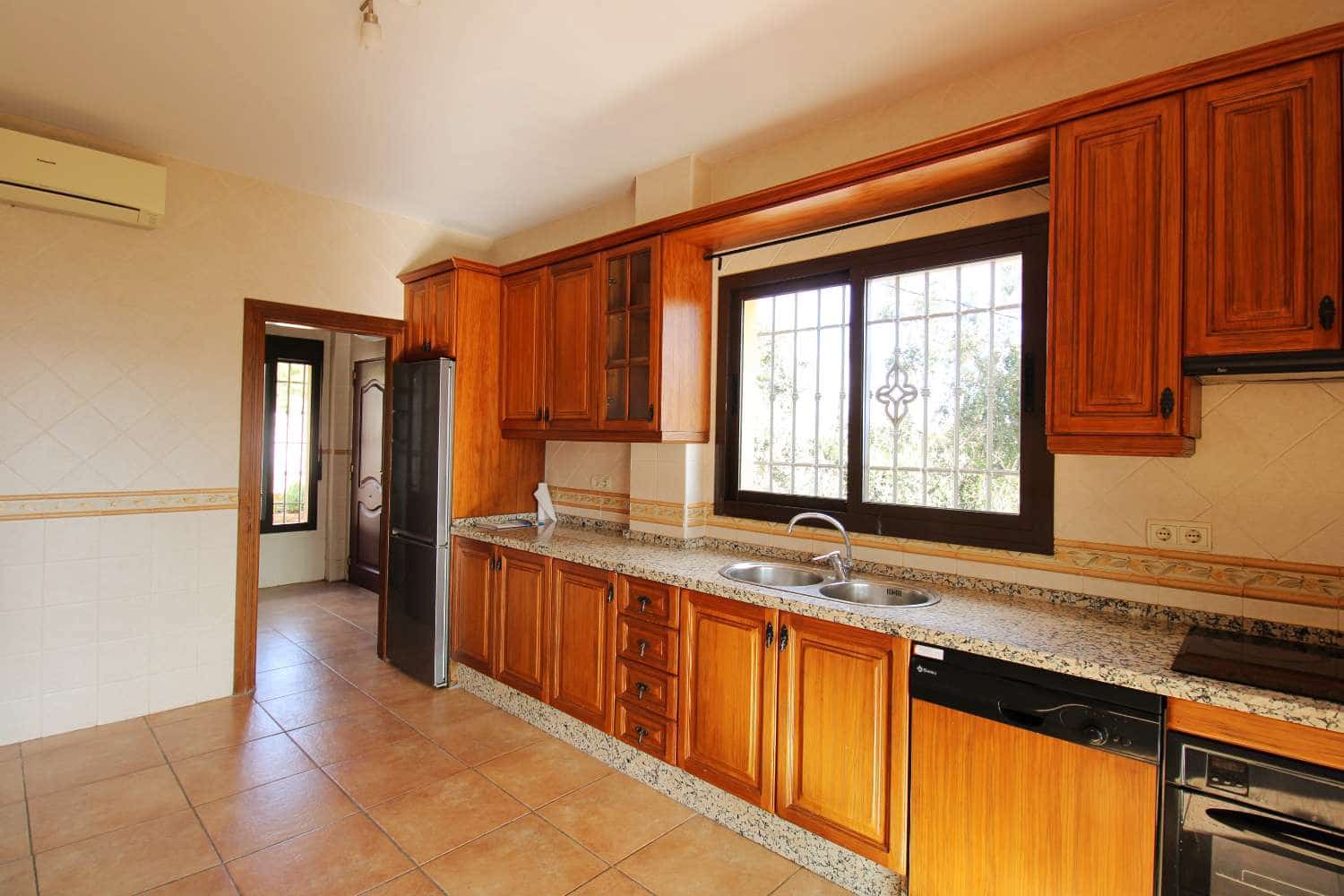 5 slaapkamer Villa te huur in Alhaurin de la Torre met zwembad - € 4.200 (Ref: 9594601)