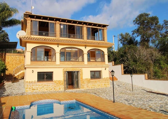 5 slaapkamer Villa te huur in Alhaurín de la Torre met zwembad - € 4.200 (Ref: 9594601)