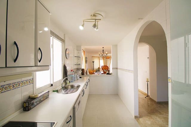 Appartement de 2 chambres à louer à Mijas avec piscine garage - 1 800 € (Ref: 9607162)