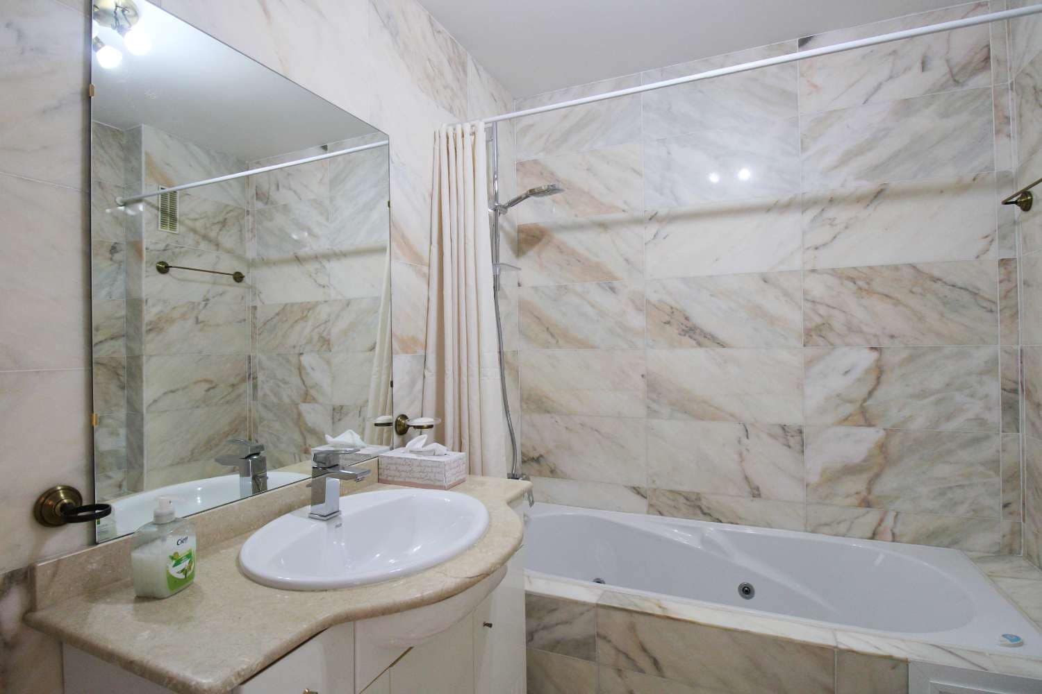 2 quarto Apartamento para arrendar em Mijas com piscina garagem - 1 800 € (Ref: 9607162)