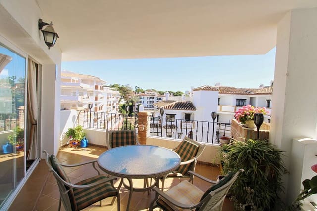 Appartement de 2 chambres à louer à Mijas avec piscine garage - 1 800 € (Ref: 9607162)