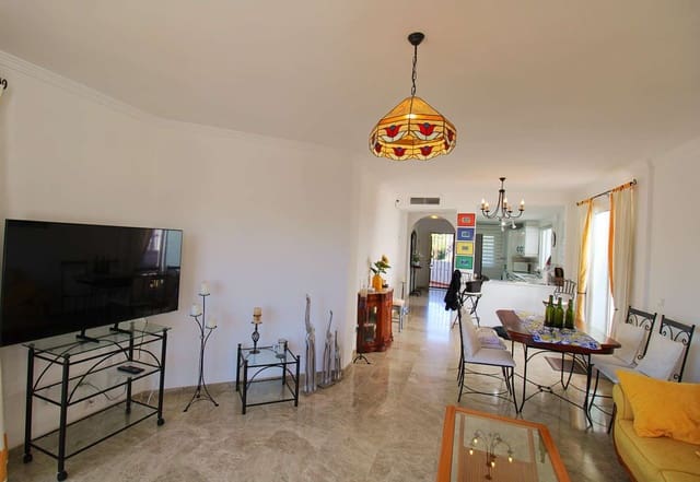 Appartement de 2 chambres à louer à Mijas avec piscine garage - 1 800 € (Ref: 9607162)