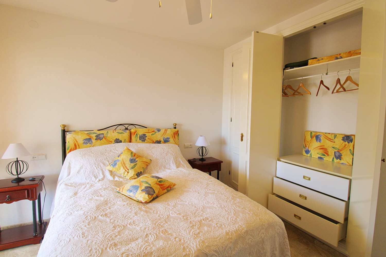 2 quarto Apartamento para arrendar em Mijas com piscina garagem - 1 800 € (Ref: 9607162)