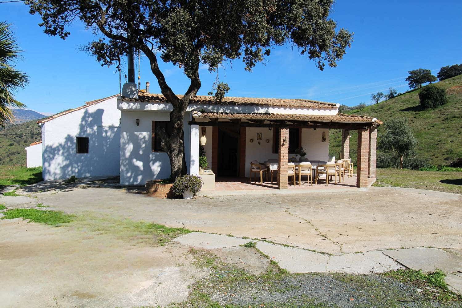 3 sovrum Finca/Hus på landet till salu i Alora med pool - 298 000 € (Ref: 9610794)