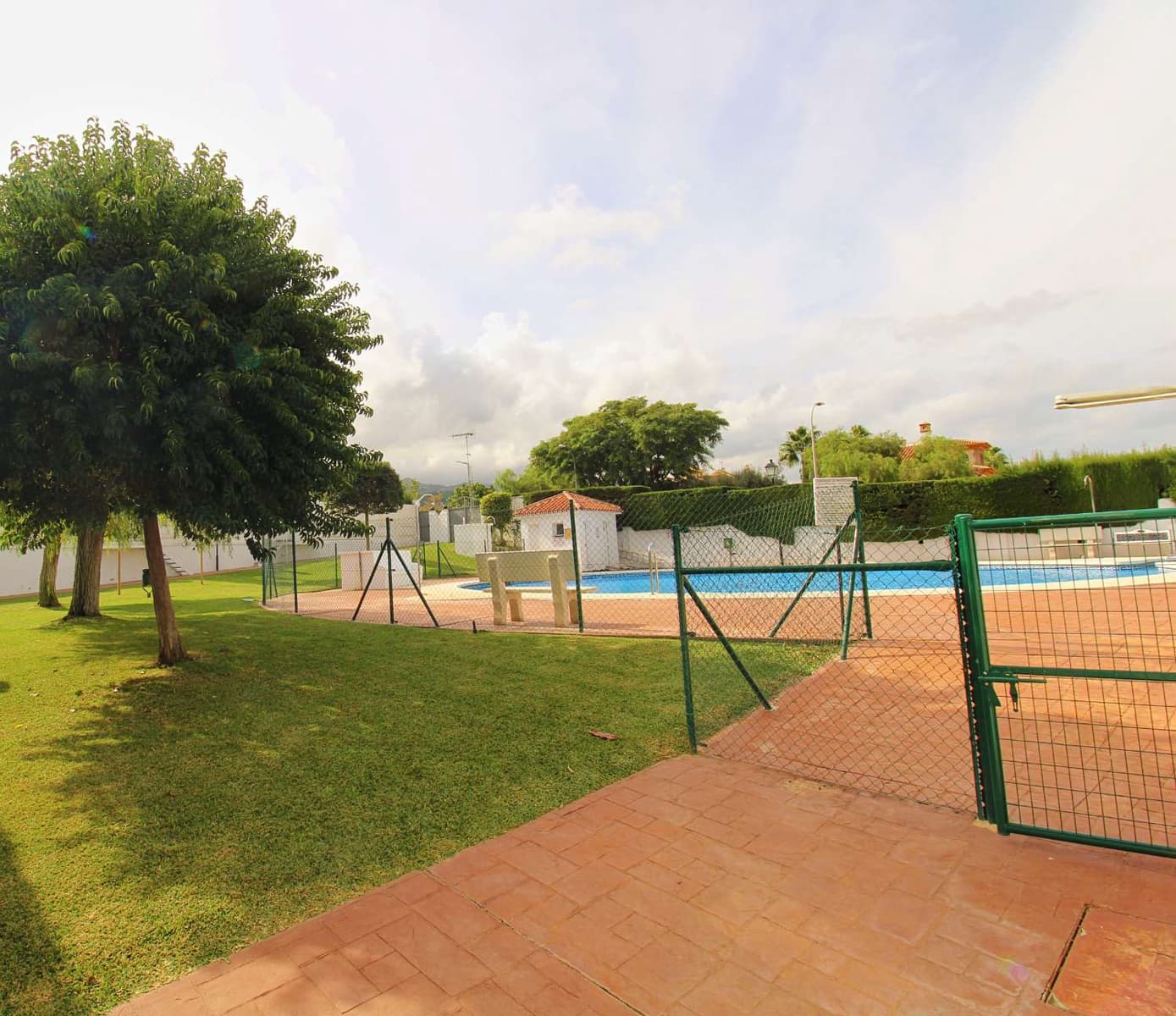 3 camera da letto Villetta Bifamiliare da affittare in Alhaurin de la Torre con piscina garage - 1.600 € (Rif: 9636410)