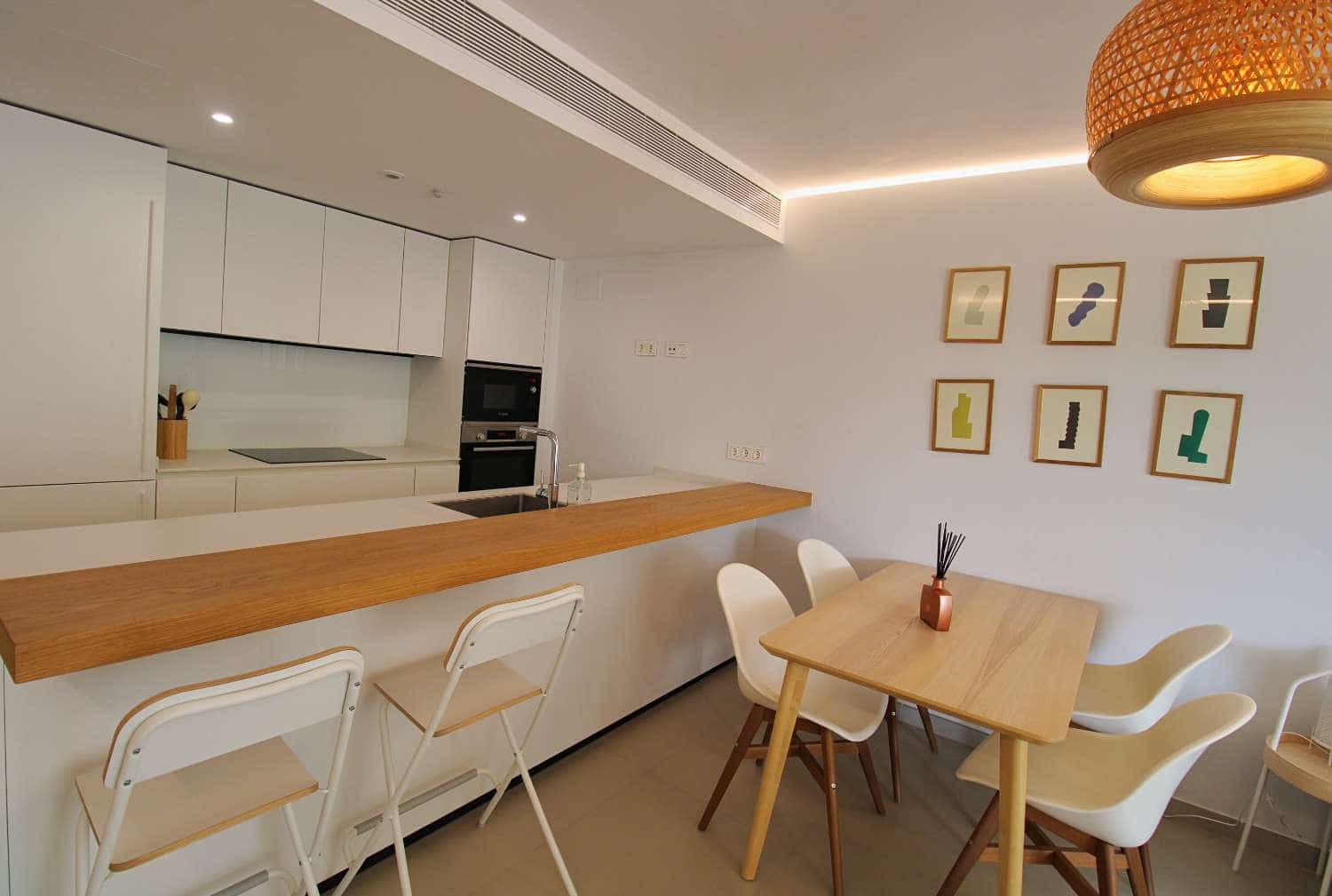 2 soverom Strandleiligheter til leie i Fuengirola med svømmebasseng garasje - € 1 600 (Ref: 9639055)