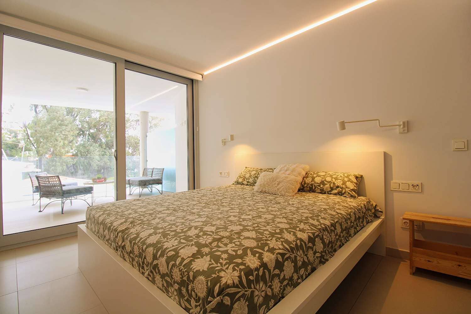 2 soverom Strandleiligheter til leie i Fuengirola med svømmebasseng garasje - € 1 600 (Ref: 9639055)