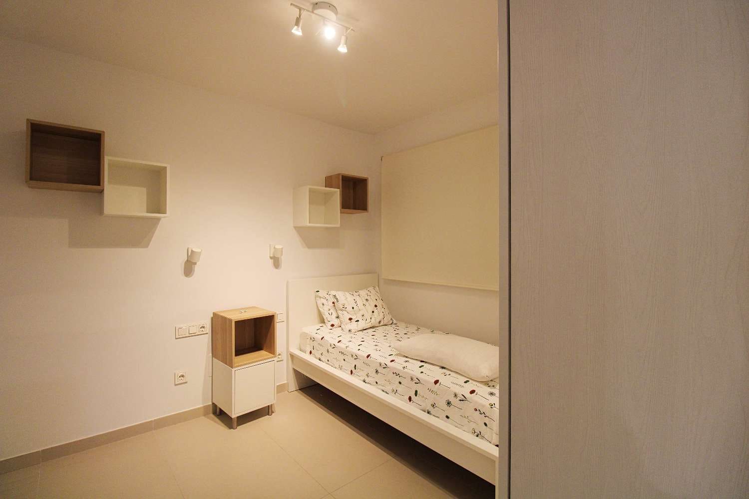 2 soverom Strandleiligheter til leie i Fuengirola med svømmebasseng garasje - € 1 600 (Ref: 9639055)