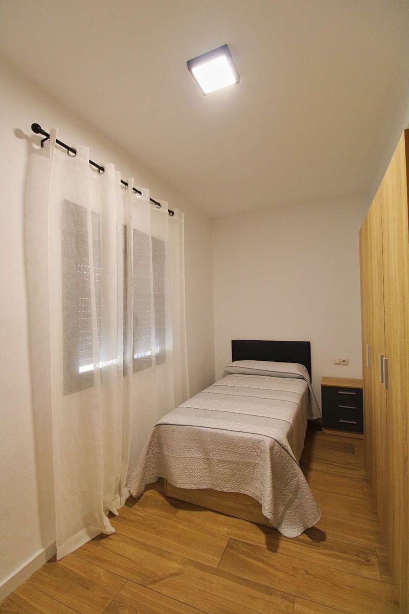 2 Zimmer Wohnung zu vermieten in Alhaurin de la Torre - 1.100 € (Ref: 9665876)