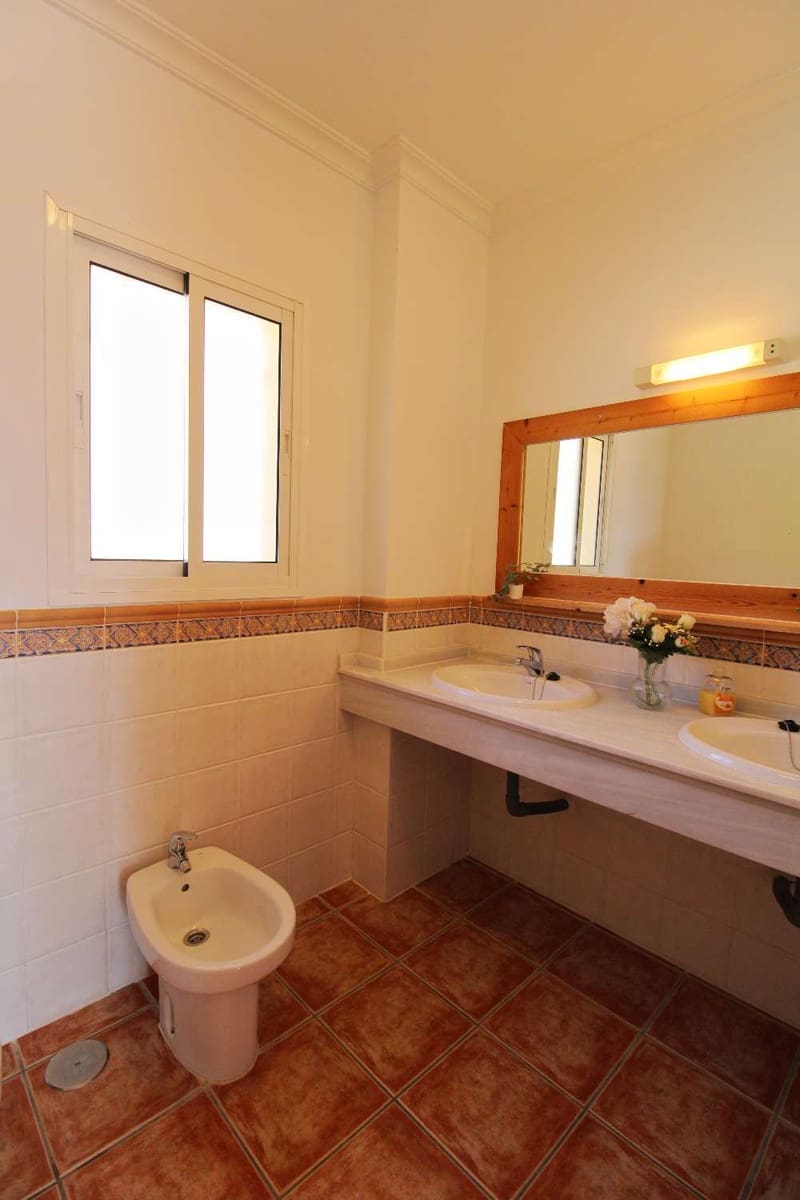 Chalet de 3 habitaciones en Alhaurín de la Torre en venta con piscina - 725.000 € (Ref: 9714469)