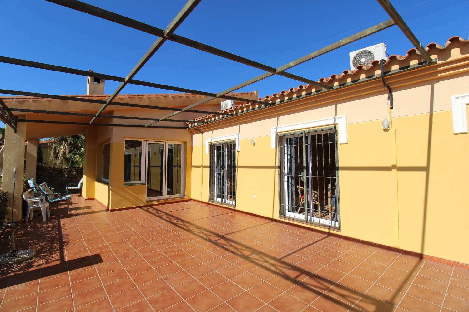 Chalet de 3 habitaciones en Alhaurín de la Torre en venta con piscina - 725.000 € (Ref: 9714469)