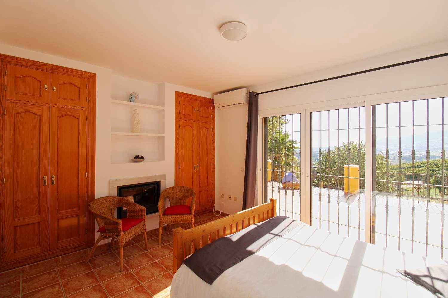 Chalet de 3 habitaciones en Alhaurín de la Torre en venta con piscina - 725.000 € (Ref: 9714469)