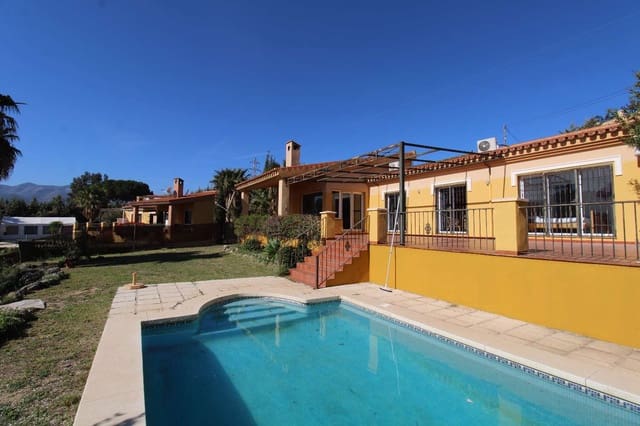 Chalet de 3 habitaciones en Alhaurín de la Torre en venta con piscina - 725.000 € (Ref: 9714469)