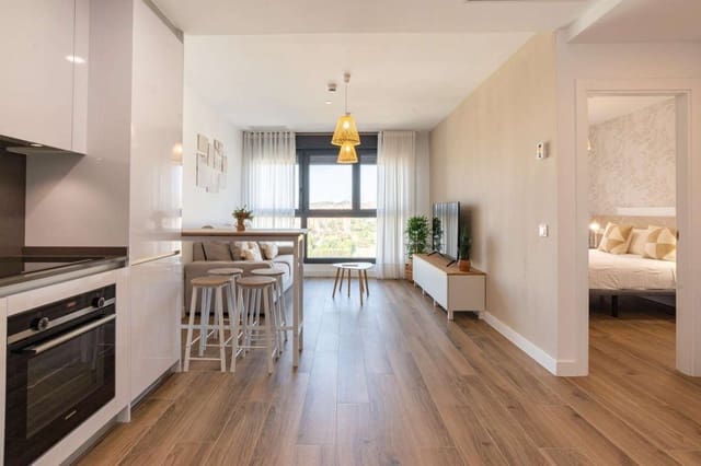 1 slaapkamer Flat te huur in Málaga stad met zwembad garage - € 1.400 (Ref: 9726305)