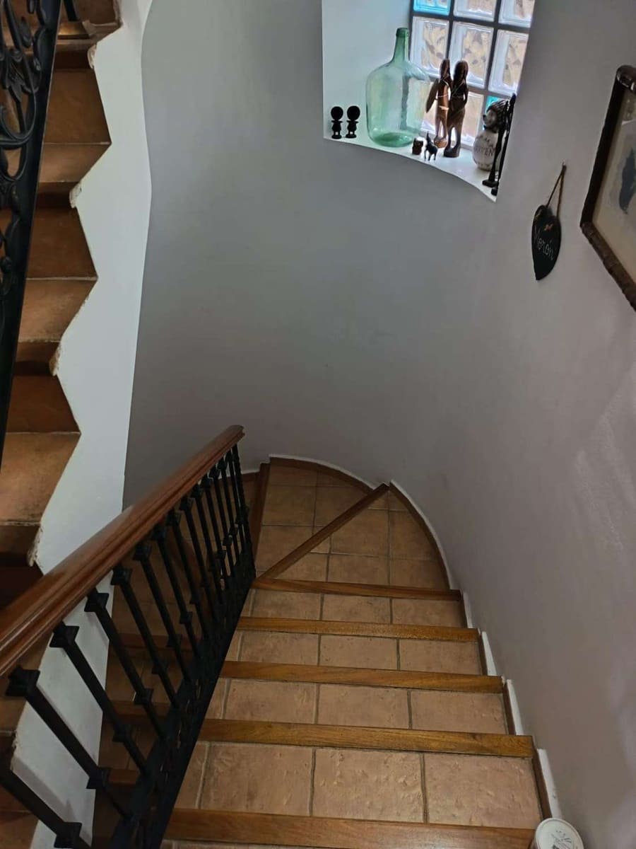 4 bedroom Villa for sale in Alhaurin de la Torre with pool - € 720,000 (Ref: 9731650)