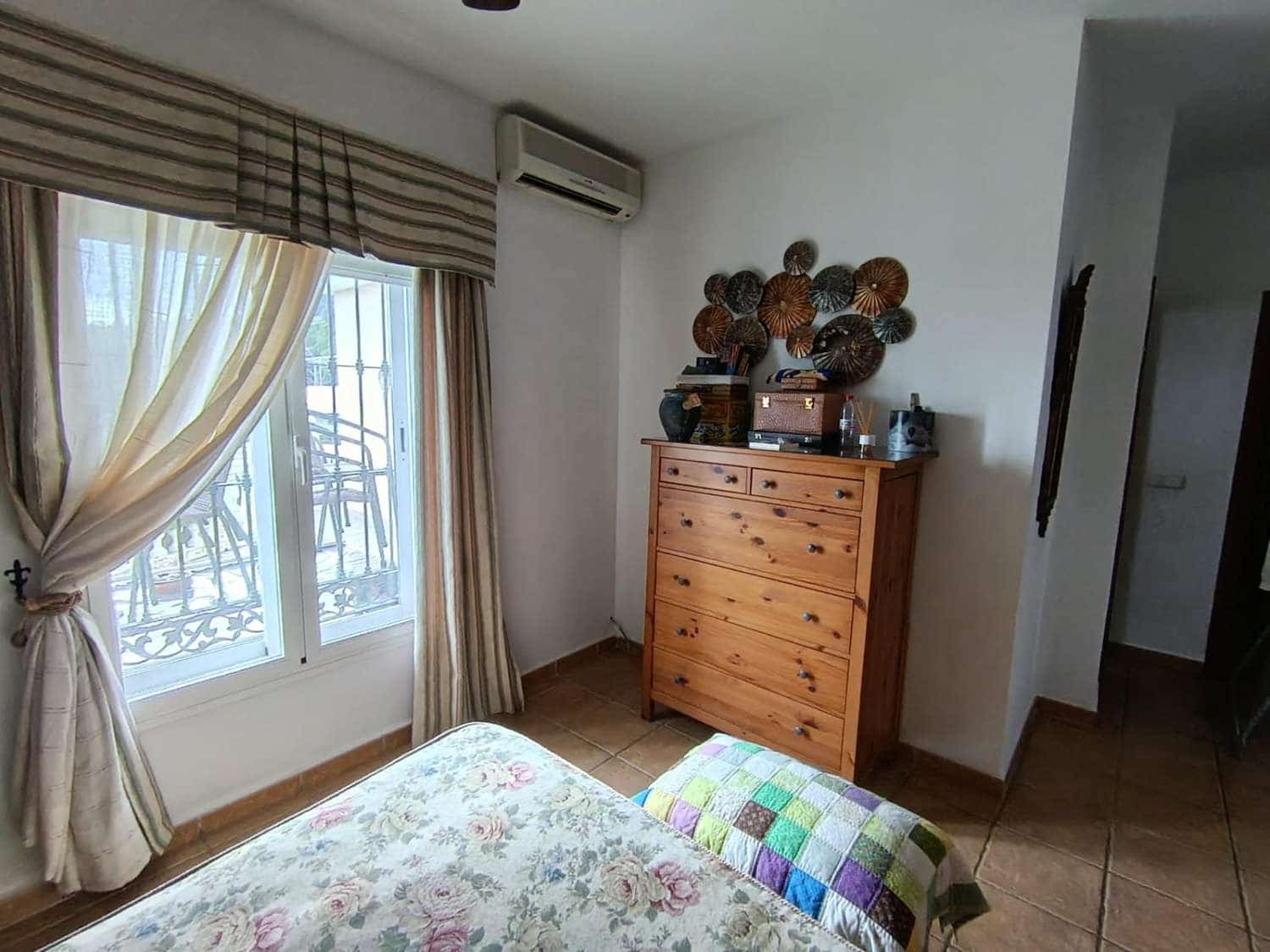 4 bedroom Villa for sale in Alhaurin de la Torre with pool - € 720,000 (Ref: 9731650)