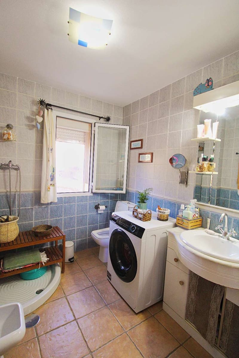 4 bedroom Villa for sale in Alhaurin de la Torre with pool - € 720,000 (Ref: 9731650)