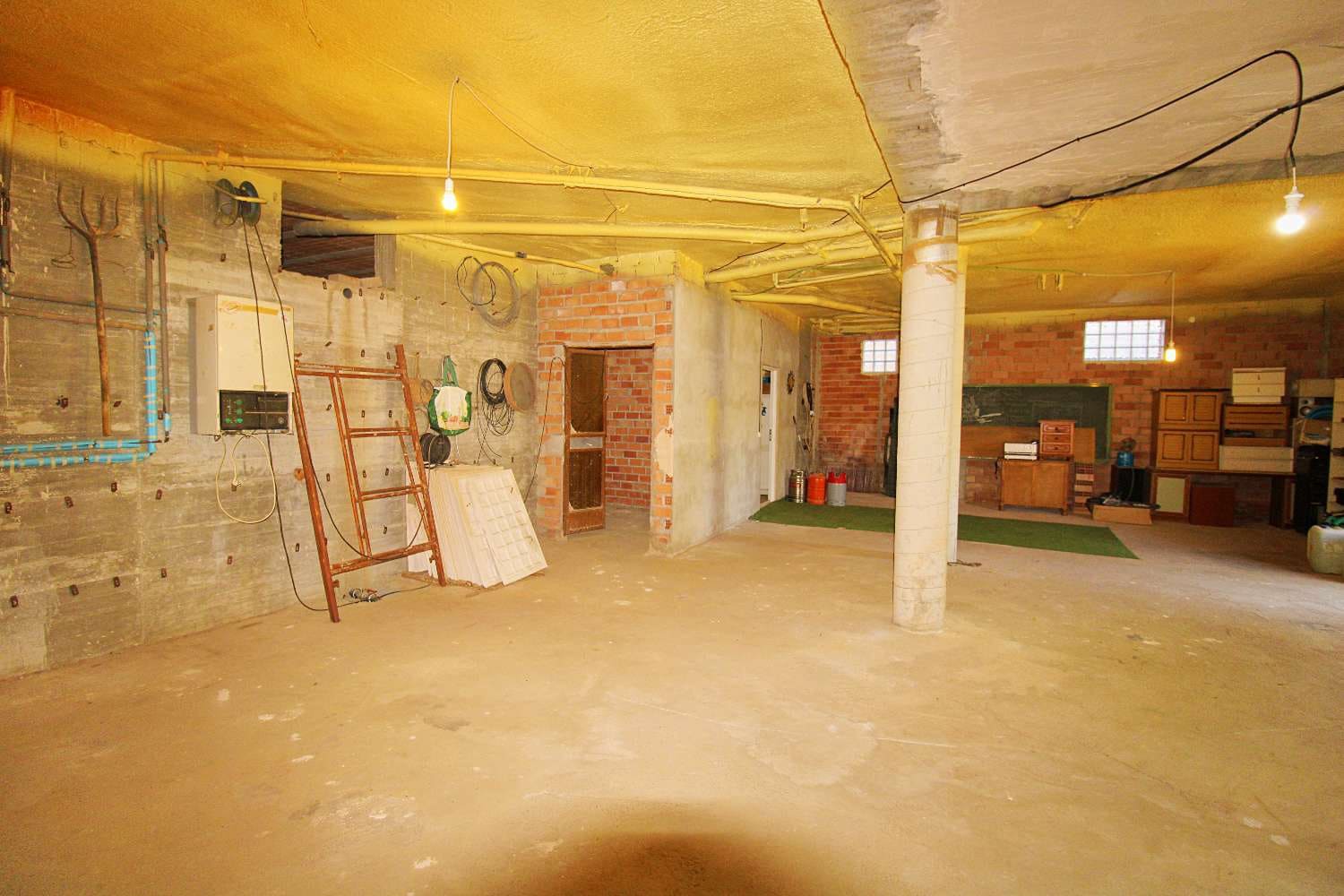 4 bedroom Villa for sale in Alhaurin de la Torre with pool - € 720,000 (Ref: 9731650)