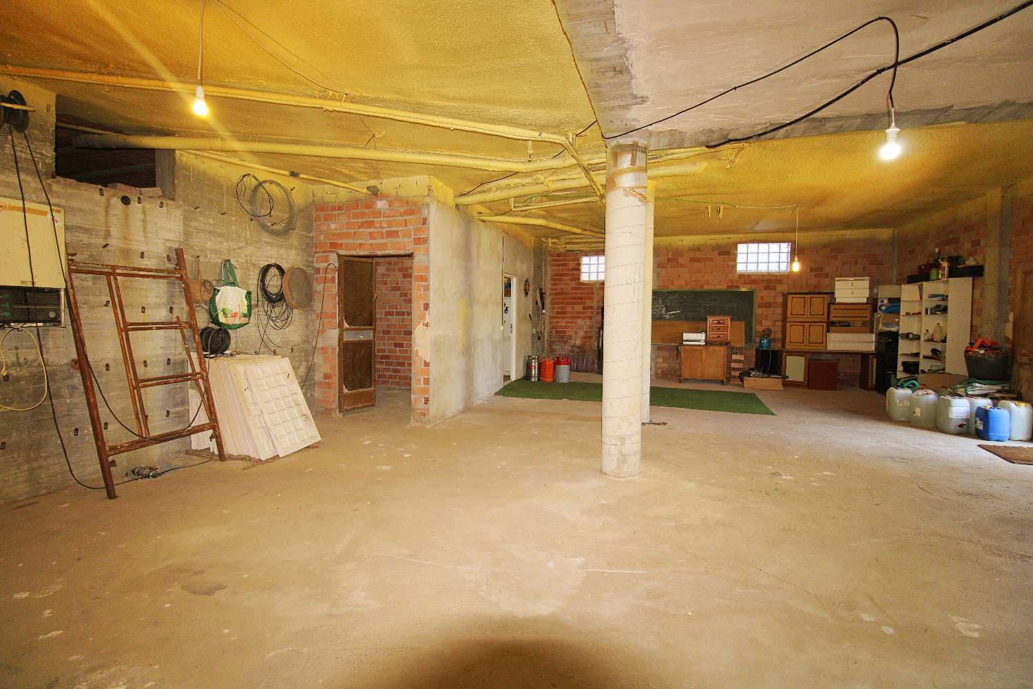 4 bedroom Villa for sale in Alhaurin de la Torre with pool - € 720,000 (Ref: 9731650)