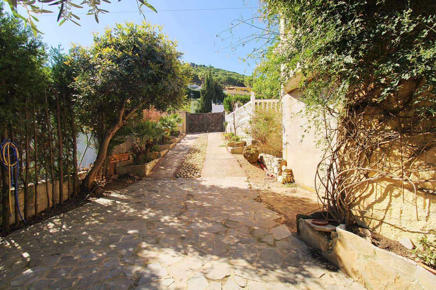 4 bedroom Villa for sale in Alhaurin de la Torre with pool - € 720,000 (Ref: 9731650)