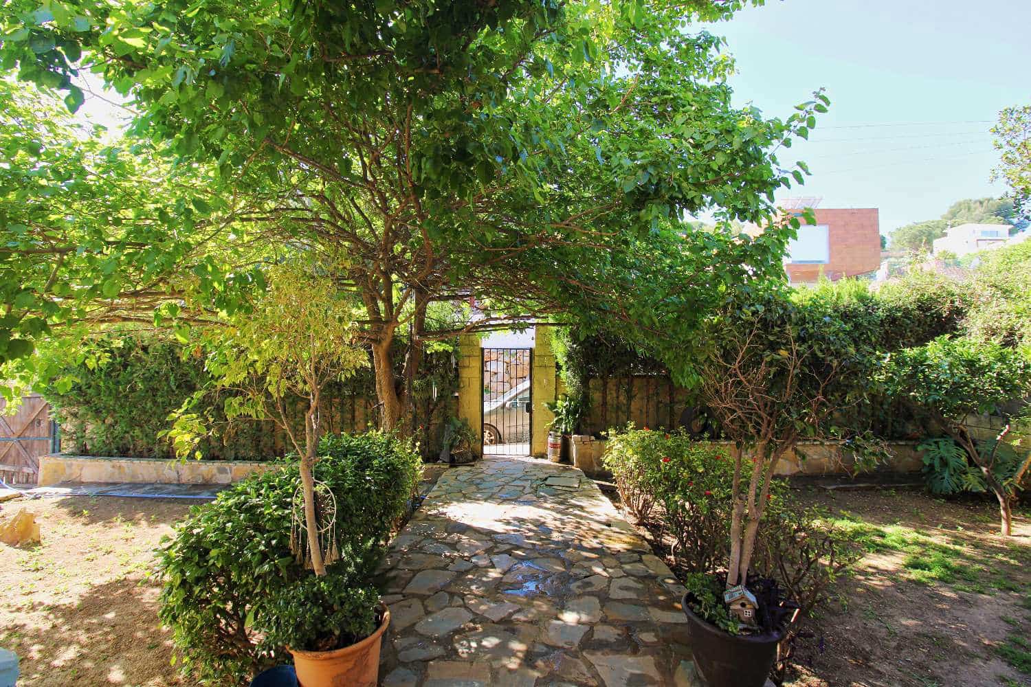 4 bedroom Villa for sale in Alhaurin de la Torre with pool - € 720,000 (Ref: 9731650)