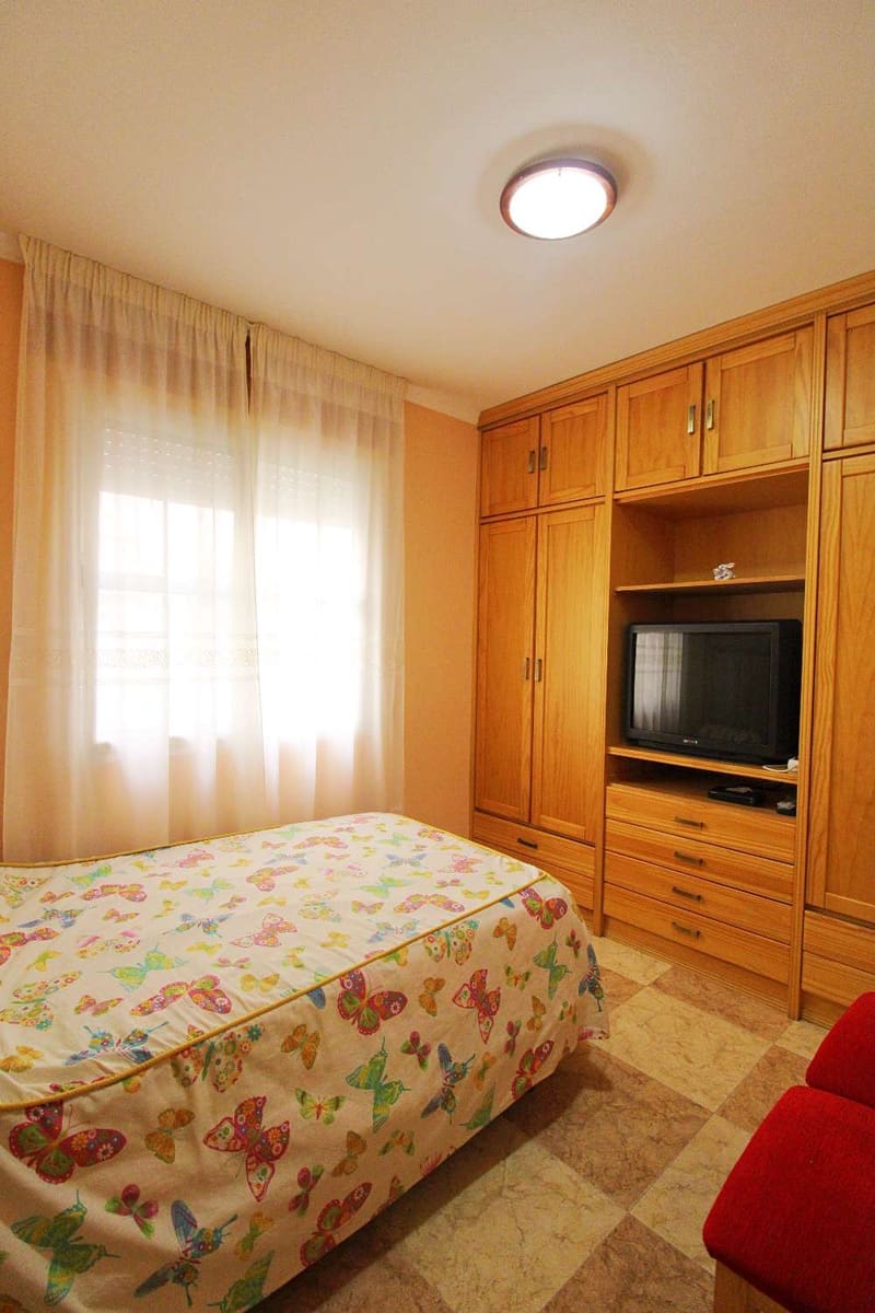 2 bedroom Flat for rent in Alhaurin de la Torre - € 1,100 (Ref: 9788130)