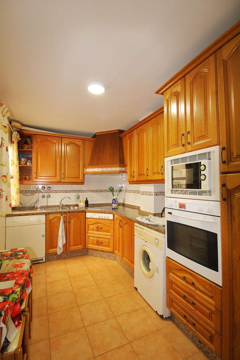 2 bedroom Flat for rent in Alhaurin de la Torre - € 1,100 (Ref: 9788130)