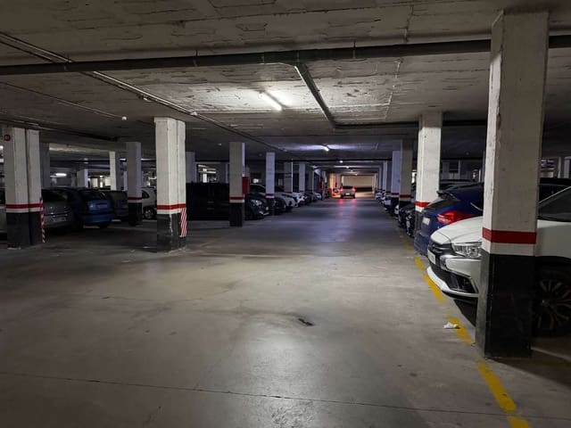 Garasje til salgs i Ciudad Jardín, Málaga by - € 16 500 (Ref: 9796128)