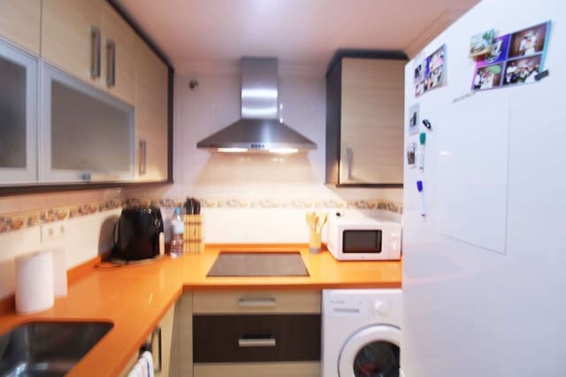 2 soveværelse Lejlighed til salg i Alhaurín de la Torre med garage - € 255.000 (Ref: 9806048)